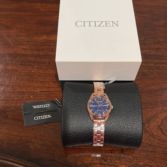 New with tags box and plastic wrapped - Picture 3 of 6